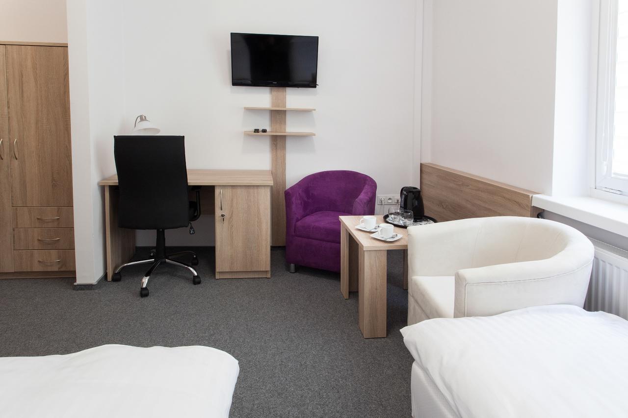 Dom Studenta Nr 1 Ans W Koninie Hostel Konin  Kültér fotó