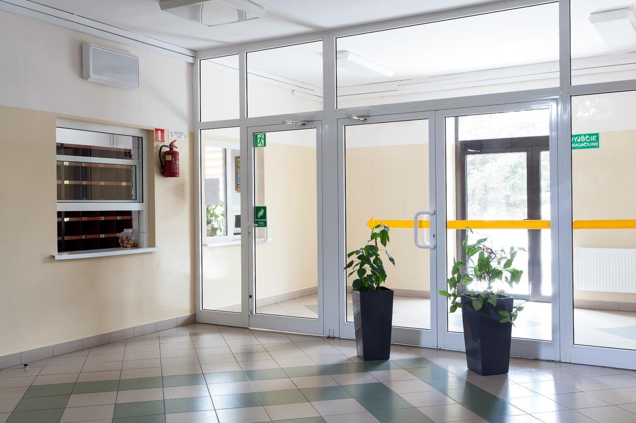 Dom Studenta Nr 1 Ans W Koninie Hostel Konin  Kültér fotó
